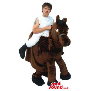 Grande Brown Horse-Rider...