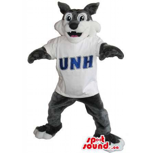 Mascote do lobo do luxuoso vestida em um t-shirt com esportes equipe de Cartas - 1