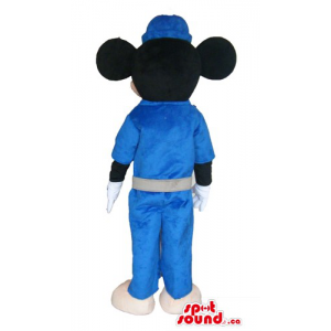 Azul vestido de Mickey...